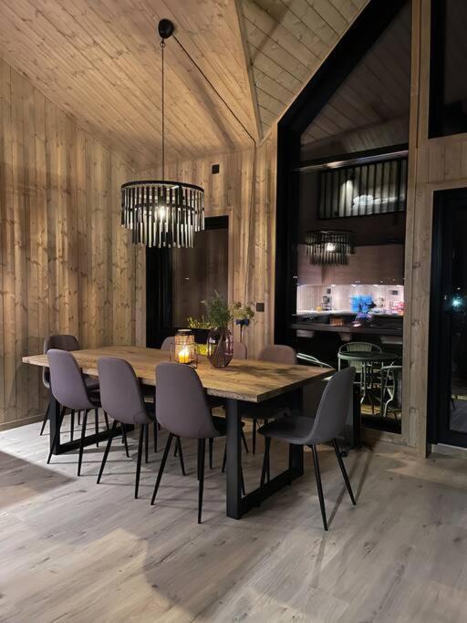 Skaidi Logde- Near Salomon River And Golf Course Apartment Hammerfest Bagian luar foto